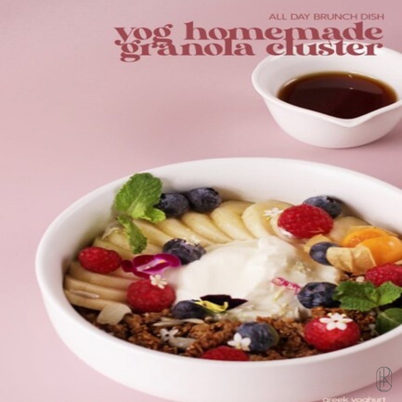 Yogurt homemade granola cluster